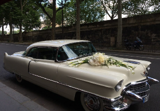 Cadillac coupé de ville 1955 blanc