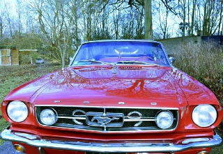 Ford 302 G.T. 1965 rouge