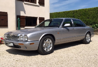 Jaguar xj8 4 litres limousine 2000 gris métal
