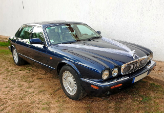 Jaguar XJ8L 1998 Bleue foncée