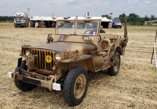 Jeep Hotchkiss  1961 Beige