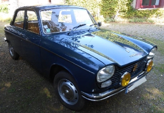 Peugeot 204 1975 bleue