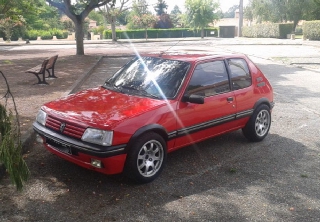 Peugeot 205 gti 1989 rouge