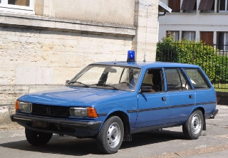 Peugeot 305 gendarmerie 1982 Bleu