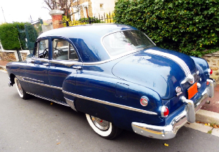 Pontiac Chieftain 8 1952 bleu