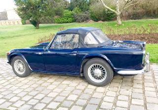 Triumph TR4 1966 bleu