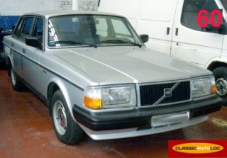 Volvo 240 1985 Grise