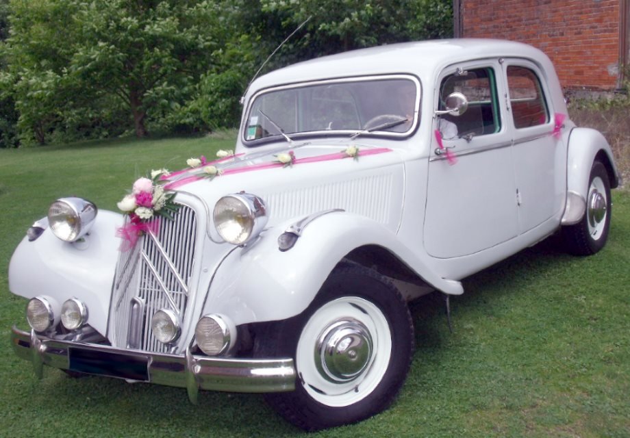 Location Citroën TRACTION 11B 1954 BLANC 1954 BLANC HAUSSIMONT