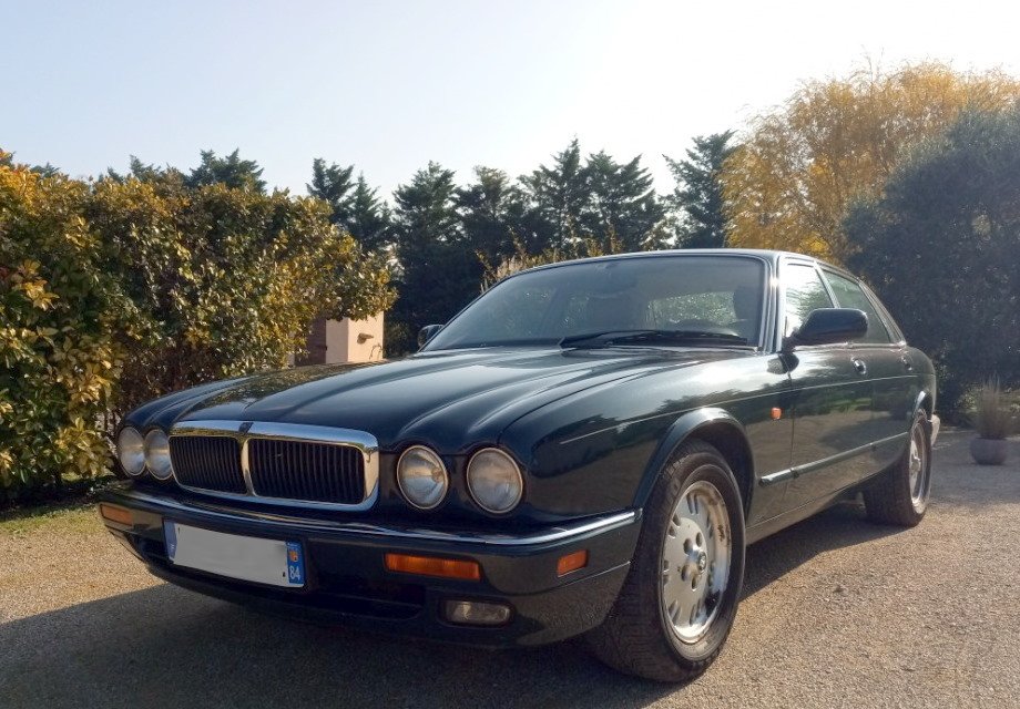 Location Jaguar  X300 1995 Vert  1995 Vert  Sorgues