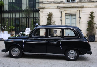 Austin taxi londonien  1974 noir