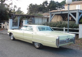 Cadillac Sedan DeVille 1966 Jaune pâle