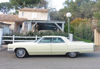 Cadillac Sedan DeVille 1966 Jaune pâle