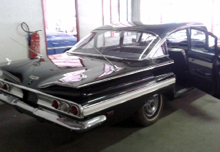 Chevrolet impala 1960 noir et blanc