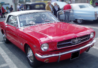 Ford mustang 1965 Rouge
