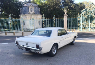 Ford Mustang 1966 blanc