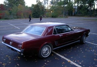 FORD MUSTANG 1966 BORDEAUX