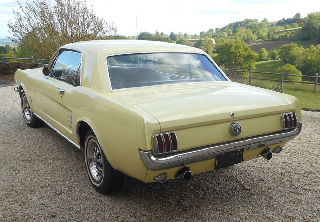 Ford mustang 1966 jaune
