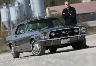 Ford Mustang 1967 Grise Toit noir