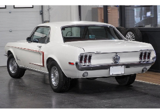 Ford mustang 1968 blanc