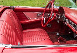 Ford Thunderbird 1957 Rouge