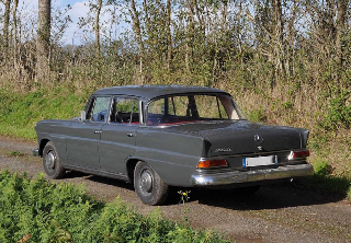 Mercedes Benz 220 D 1966 Gris