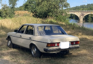 Mercedes Benz W123 300D 1977 Blanc crème