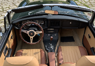 Mg B cabriolet 1974 vert