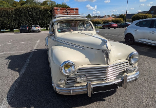 Peugeot 203 1960 beige