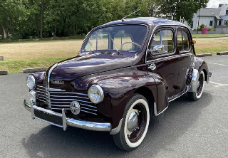 Renault 4CV Grand Luxe 1950 Bordeaux 