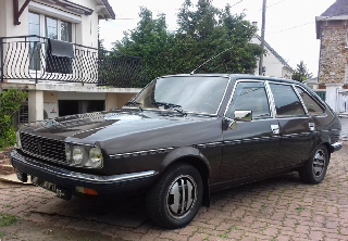 Renault r30 1982 bronze