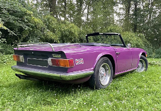 Triumph TR6 1973 Magenta